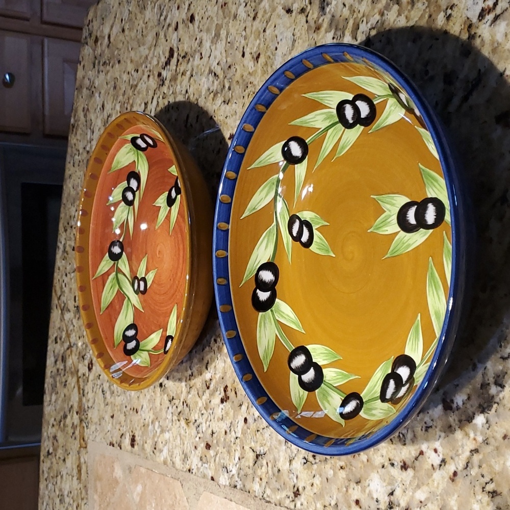 Set of 2 Laurie Gates Olive Pasta Bowls Salad Serving Dish Dinner EUC Large Lot